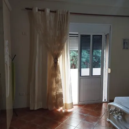 Aparthotel Lungo Mare Vlore-albania *